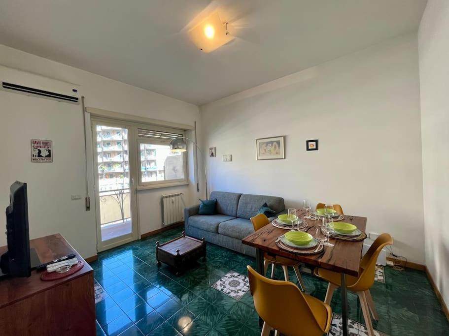 Apartment Elegante E Centrale Trilocale A Trastevere Rom