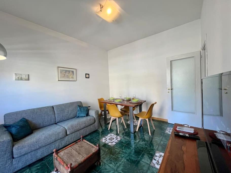 Elegante E Centrale Trilocale A Trastevere Rom